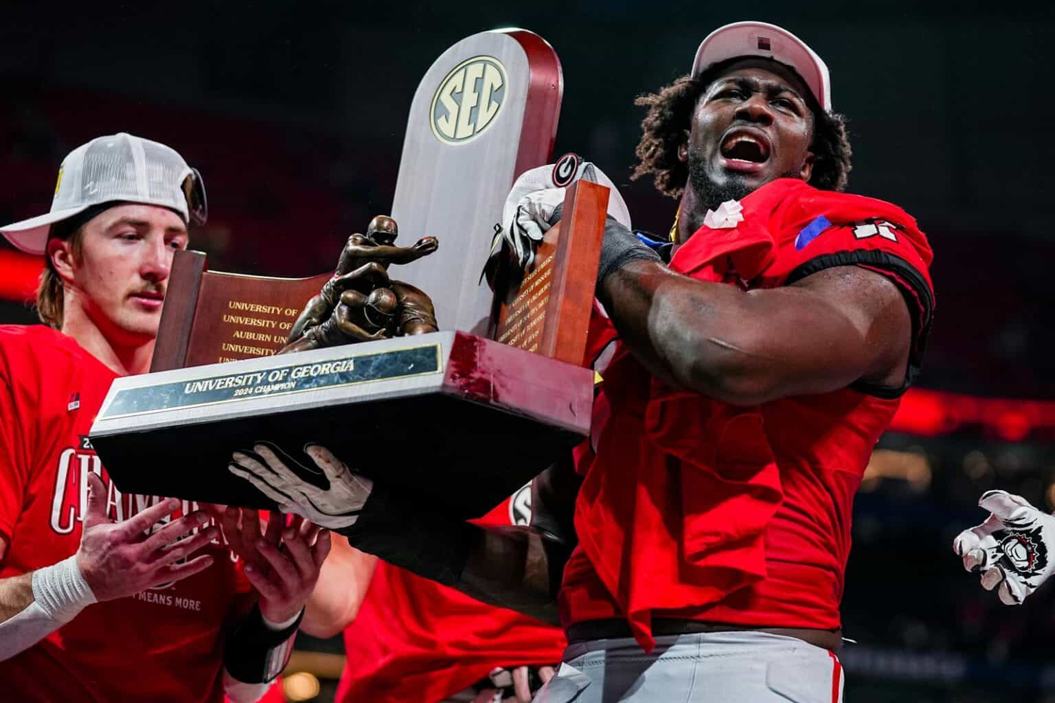 Jalon Walker wins 2024 Butkus Award as nation’s top linebacker