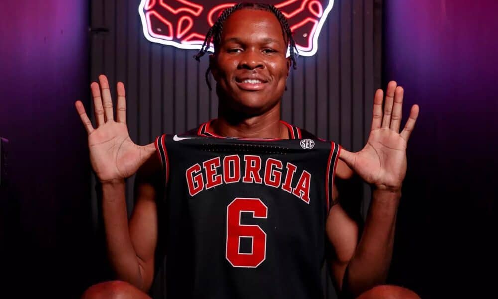 David Ugonna Ike signs with Bulldogs